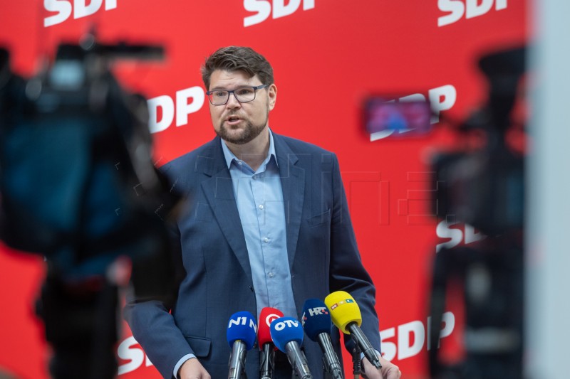 SDP: Dostojanstven život umirovljenicima