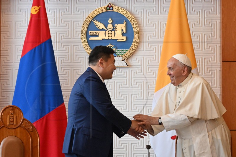 MONGOLIA BELIEF POPE