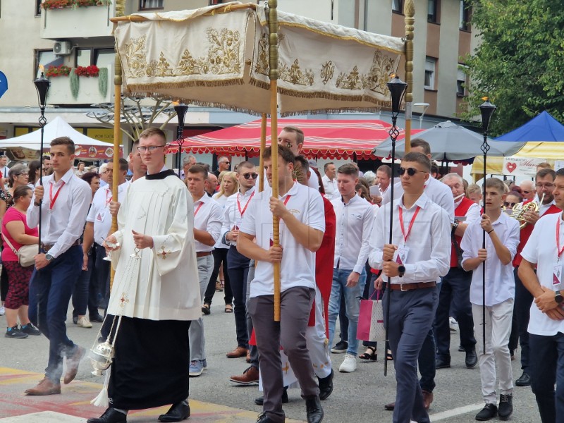 Više desetaka tisuća hodočasnika na svetoj misi u Ludbregu