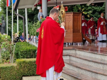 Više desetaka tisuća hodočasnika na svetoj misi u Ludbregu