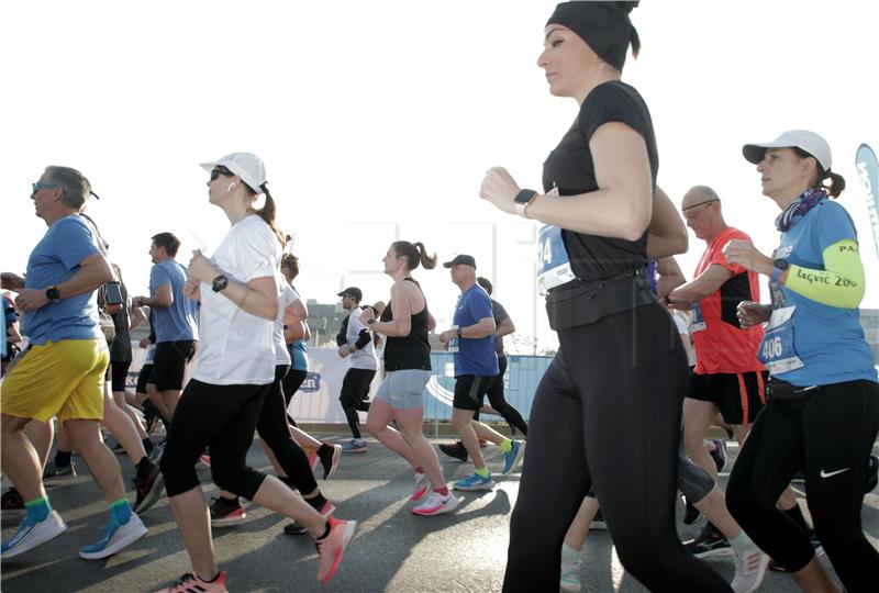 U nedjelju će se na pisti bivšeg vojnog aerodroma Željava održati polumaraton