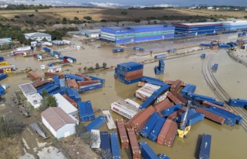 Na sjeverozapadu Turske poplave usmrtile sedam osoba