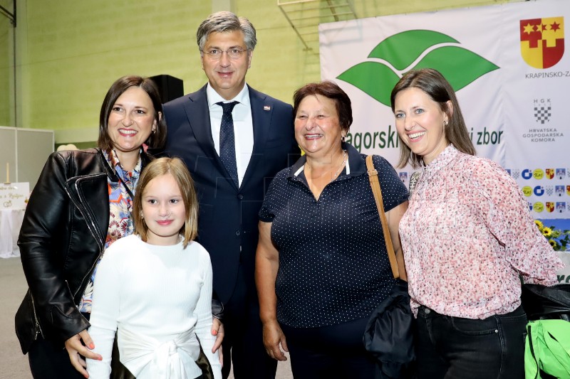 Premijer Plenković nazočio 58. Festivalu kajkavskih popevki u Krapini