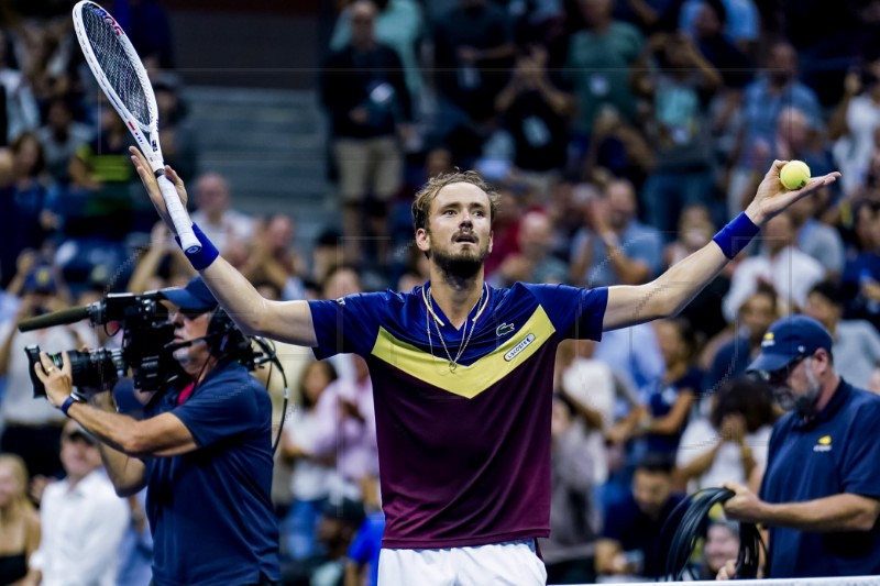 US Open: Medvedev izbacio Alcaraza, u finalu s Đokovićem