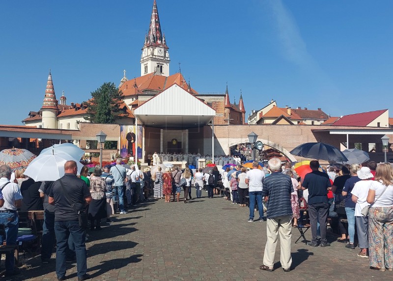 Tisuće hodočasnika stiglo u Mariju Bistricu