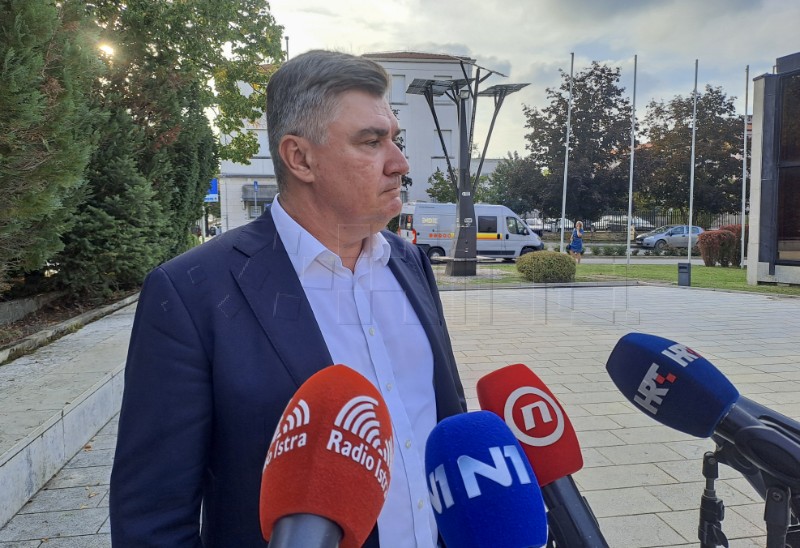 Milanović: Grabar-Kitarović wants to wash her hands of her relationship with Putin