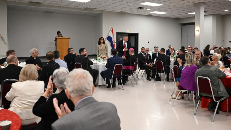 Milanović visits Croatian community in Hamilton, Canada