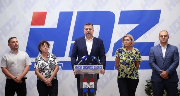 Rijeka: Tiskovna konferencija GO HDZ-a Rijeka