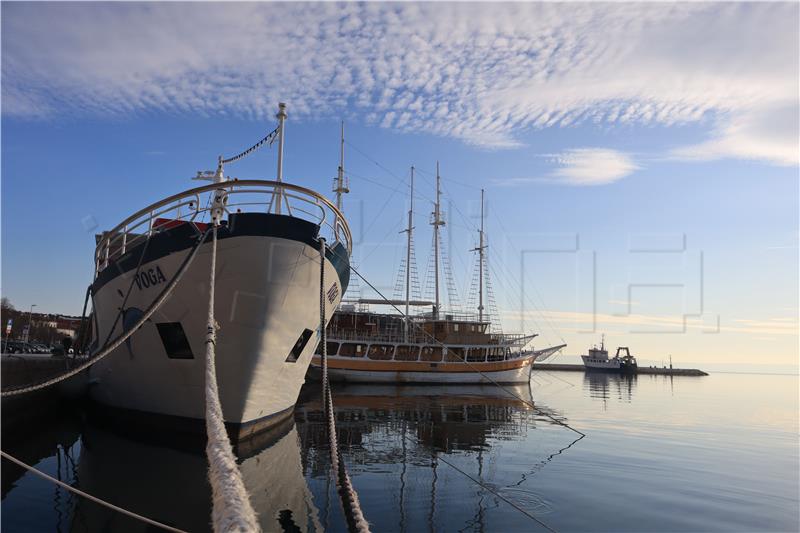 Croatian Navy Day celebrated in Makarska