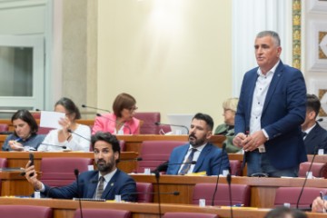 Miro Bulj darivao premijera Plenkovića