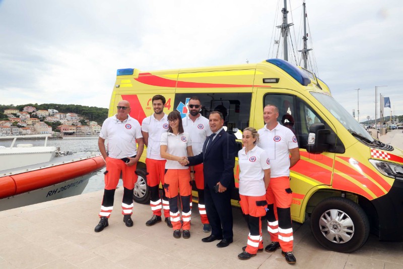 Brza brodica pomorske medicinske službe predana Malom Lošinju