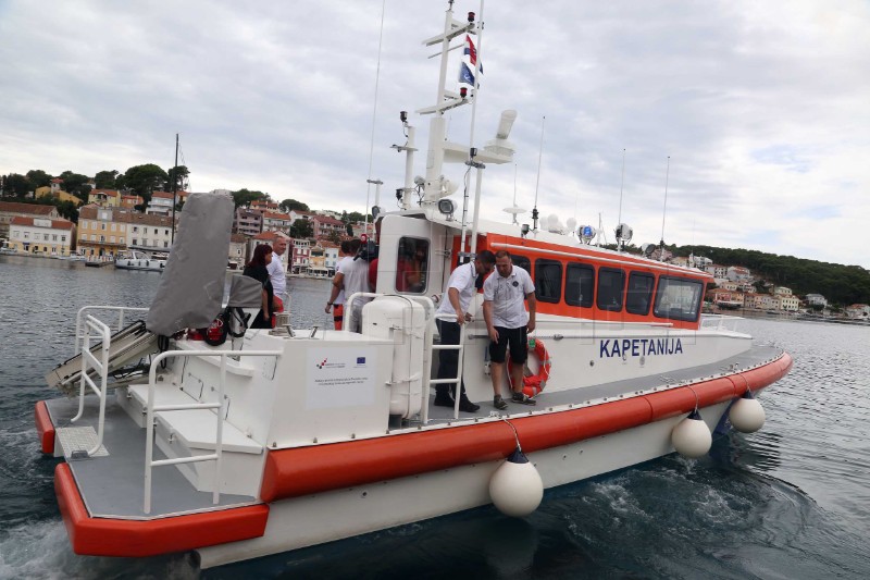 Brza brodica pomorske medicinske službe predana Malom Lošinju