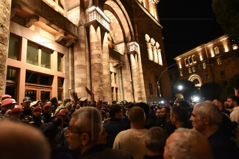 Armenci traže premijerovu ostavku nakon predaje Gorskog Karabaha