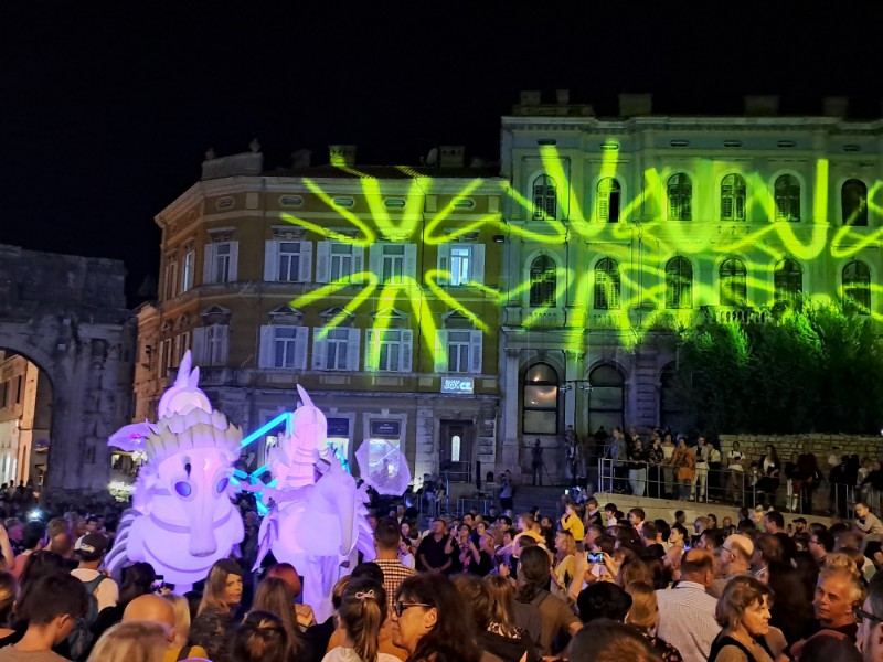 U Puli otvoren 9. festival svjetlosti "Visualia"