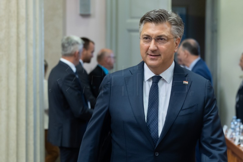 PM: Abramović nearing retirement, his term expired