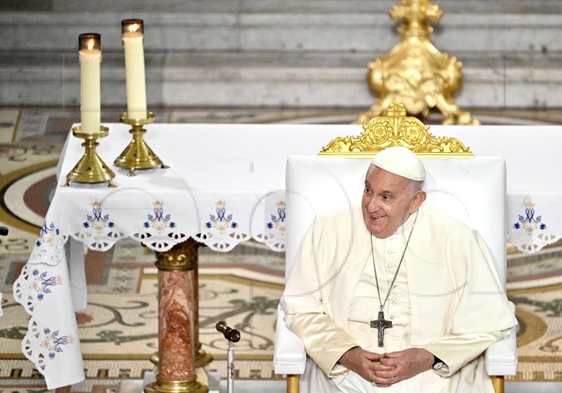 Papa Franjo: Ometanje spašavanja na moru je "gesta mržnje"' 