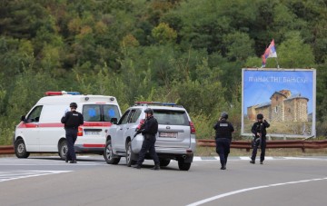 Rusija pažljivo prati napetu situaciju na Kosovu 