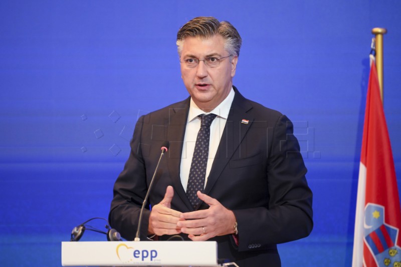 Plenković: Prevention of illegal migrations main topic of EU MED-9 summit