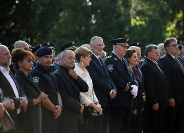 Milanović uručio je odlikovanja povodom Dana policije