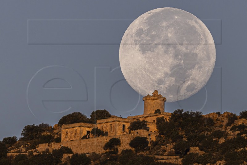 SPAIN SUPERMOON