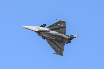 Primopredaja prvog višenamjenskog borbenog aviona Rafale