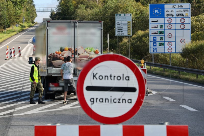 POLAND SLOVAKIA BORDER MIGRATION CRISIS