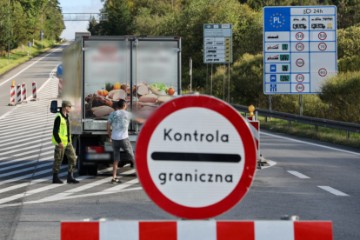 POLAND SLOVAKIA BORDER MIGRATION CRISIS