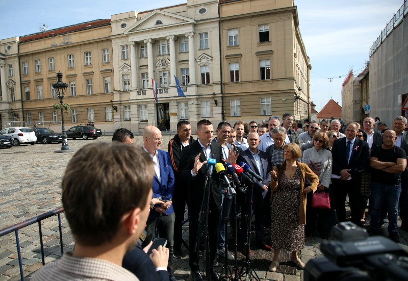 Konferencija za medije Domovinskog pokreta na Markovom trgu