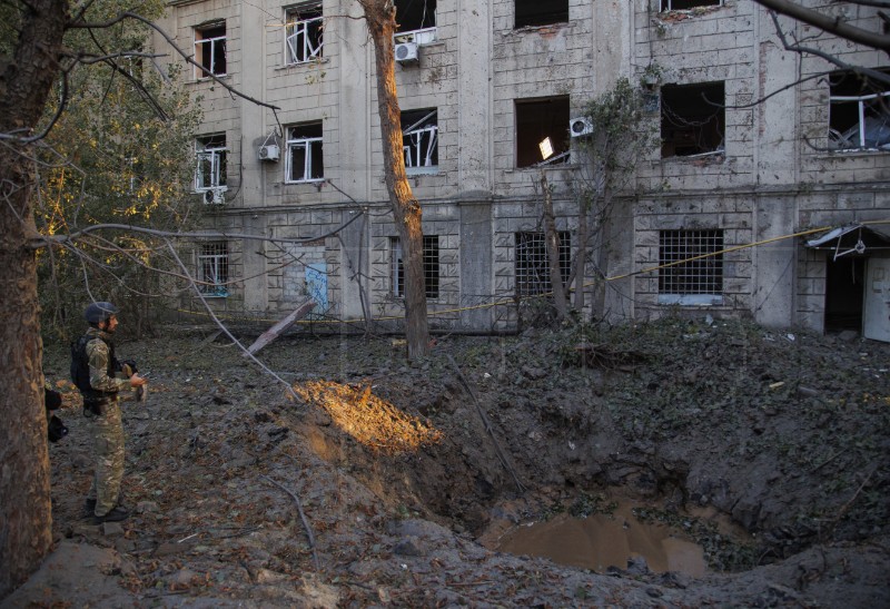 Najmanje 49 mrtvih u ruskom napadu na sjeveroistoku Ukrajine - ukrajinski dužnosnik