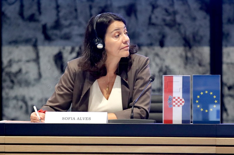 Sofia Alves na sastanku o obnovi i oporavku nakon potresa