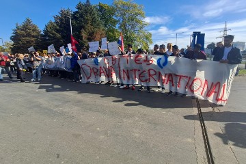 Ispred "Drave International" radnici organizirali skup podrške vlasniku tvrtke