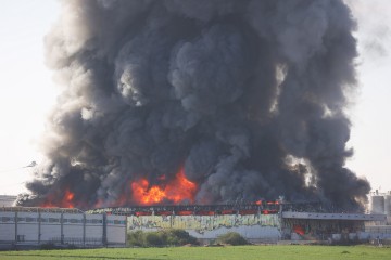 Najmanje 100 Izraelaca ubijeno u napadu Hamasa i 198 Palestinaca u zračnim udarima