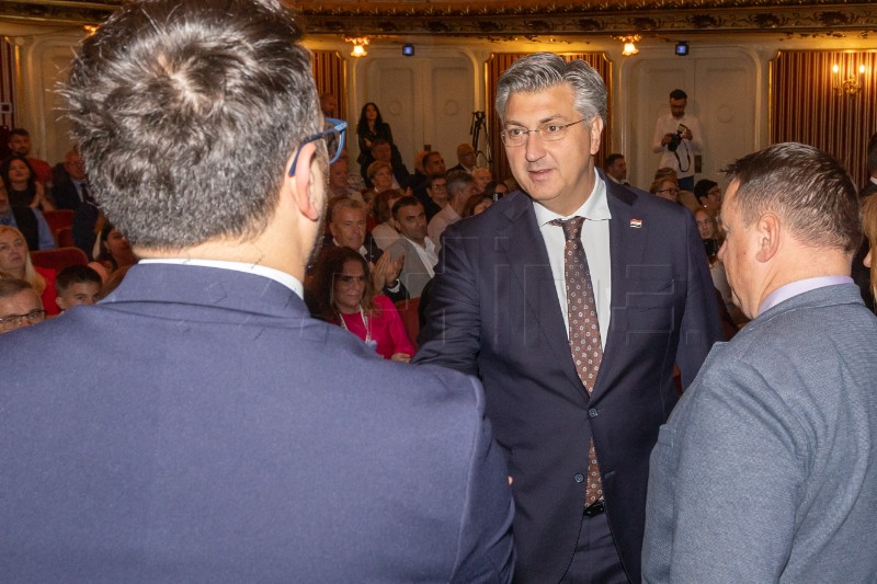 Plenković na svečanoj akademiji 20. Didakovih dana