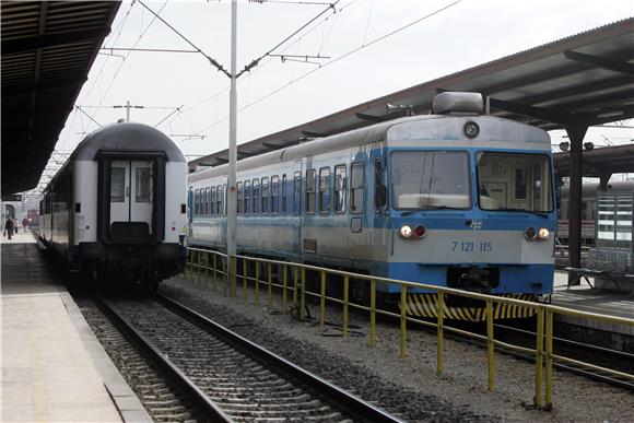 Studentima Ličko-senjske županije besplatni vlakovi, uvedene nove linije