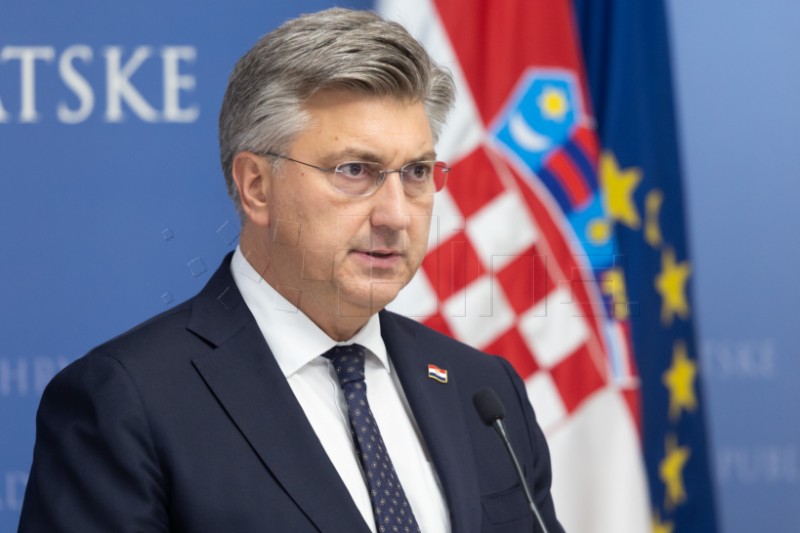 Plenković uvjeren u dogovor sa sindikatima o osnovici plaća