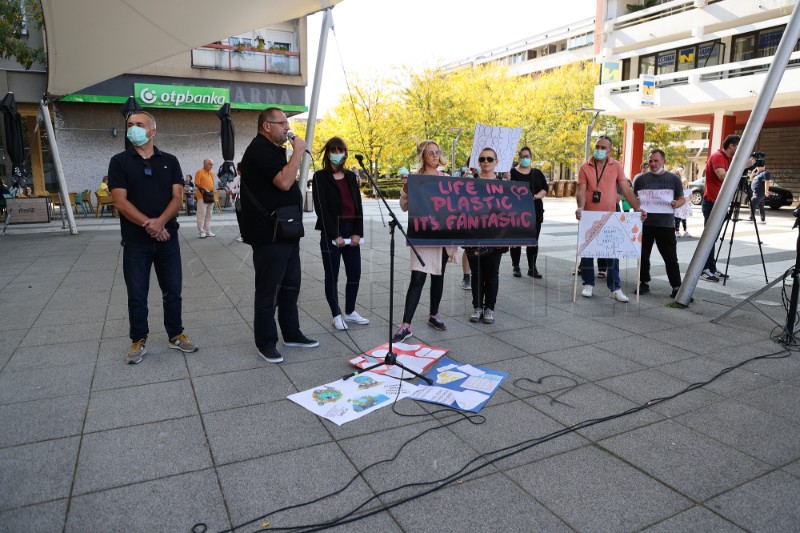 Osijek: Prosvjed "Za zdravlje nas i naše djece"