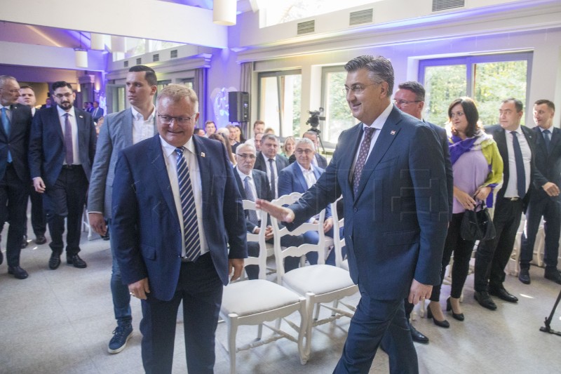 Plenković: Ustasha songs are sung by people who wish ill to national football team