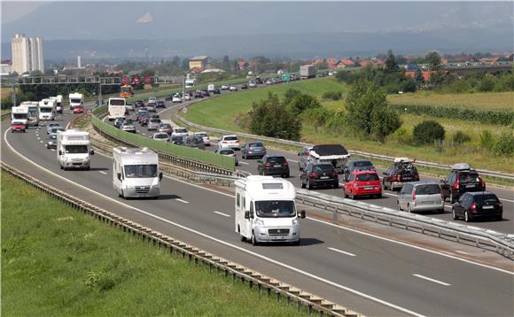 HAK: Zbog nesreća kolone na zagrebačkoj obilaznici i na A4 od Sesveta prema Zagrebu 