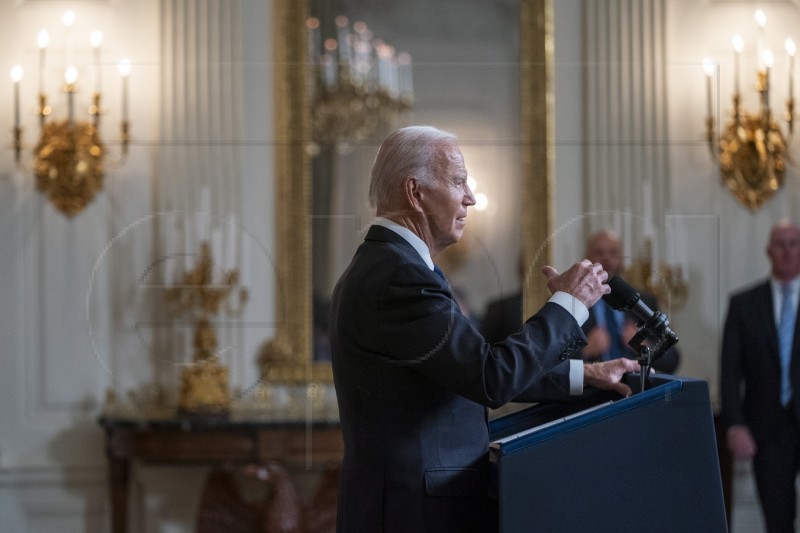 Biden: SAD je sposoban vojno pomagati i Ukrajini i Izraelu