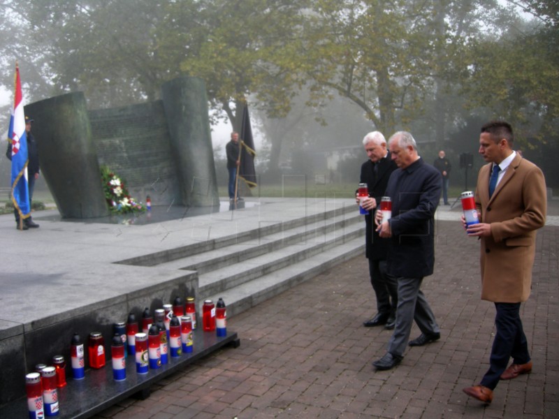 Sisak: Županijski Dan branitelja u znaku počasti poginulima