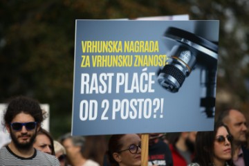 Prosvjedni skup "Mladi u znanosti - visokoobrazovani, nisko plaćeni"