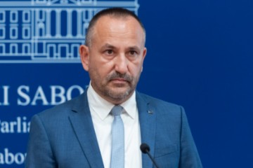 Zekanović: Oporbene laži o migracijama