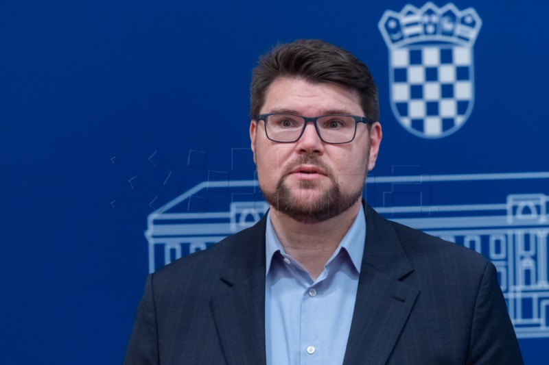 Grbin: Hrvatska bi trebala prihvatiti pomoć u nadzoru granice