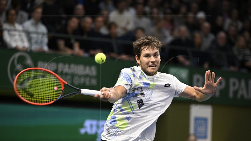 ATP Stockholm: Kotov prvi finalist