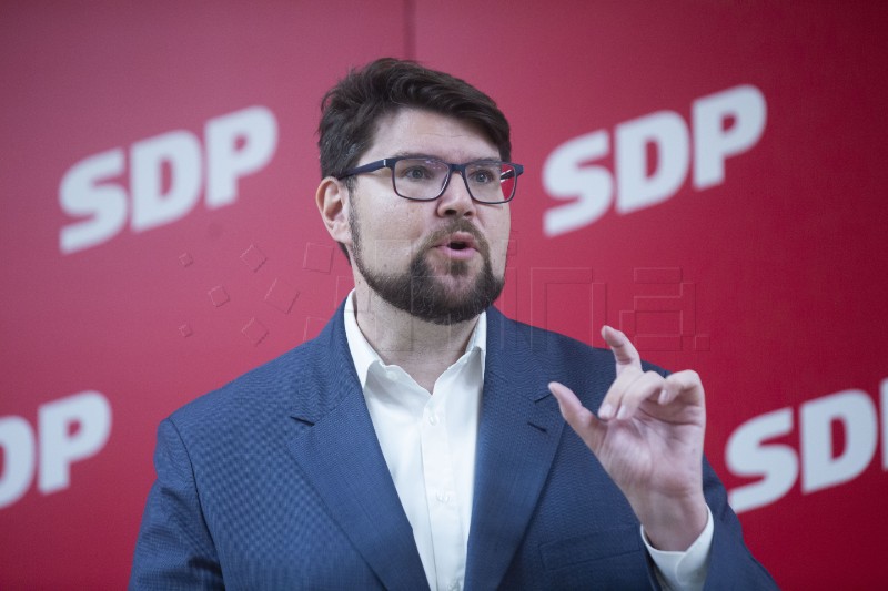 SDP chief: Gov't that only helps itself is not in interest of citizens