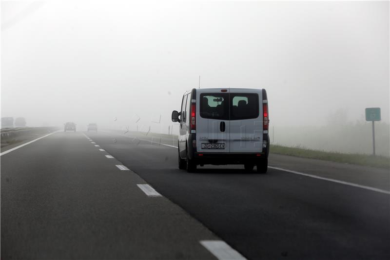 HAK: Vidljivost mjestimice smanjena zbog magle