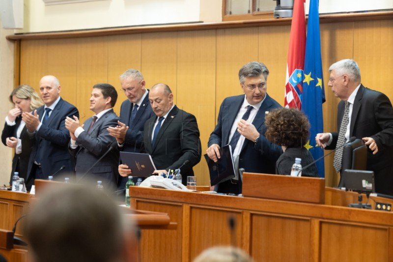 Plenković says is against fences along border