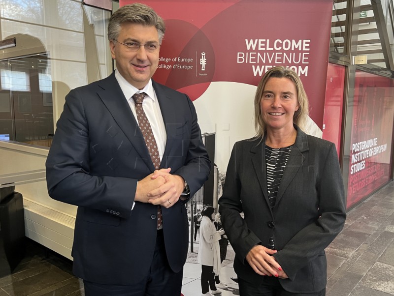 Plenković holds lecture at College of Europe in Bruges