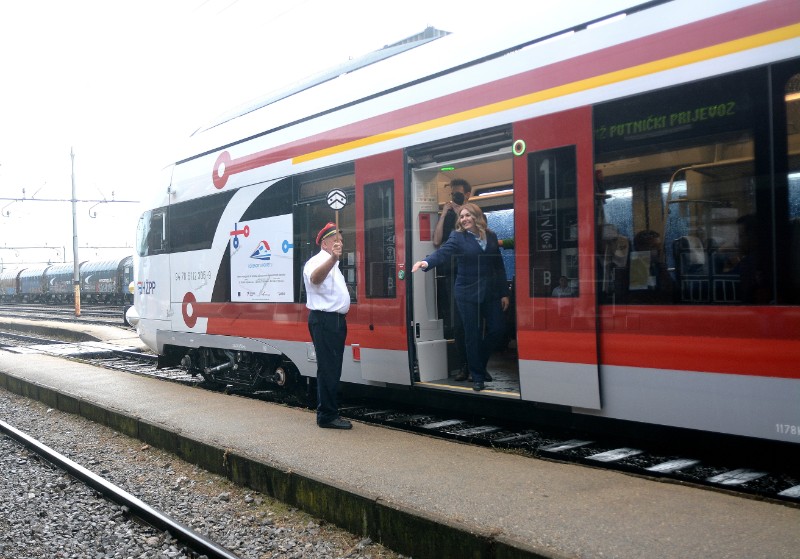 U Karlovac danas iz Zagreba stigao novi elektromotorni vlak 