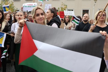 Nekoliko tisuća ljudi na skupu potpore Palestini u bošnjačkom dijelu Mostara